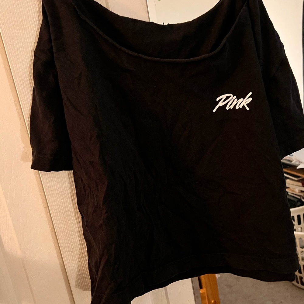 victoria secret pink cropped t-shirt